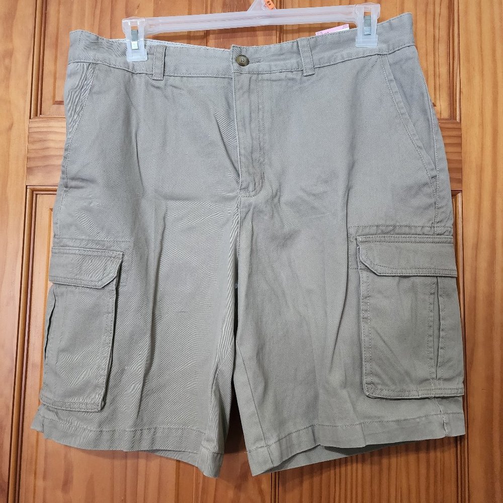 Men's Covington (Sears) cargo shorts khaki size 36